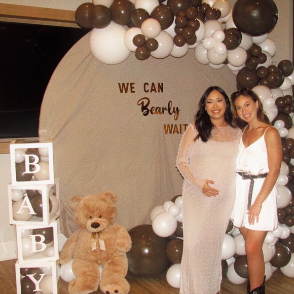 Meet your Posher, Cydney - Picture 7 of 14